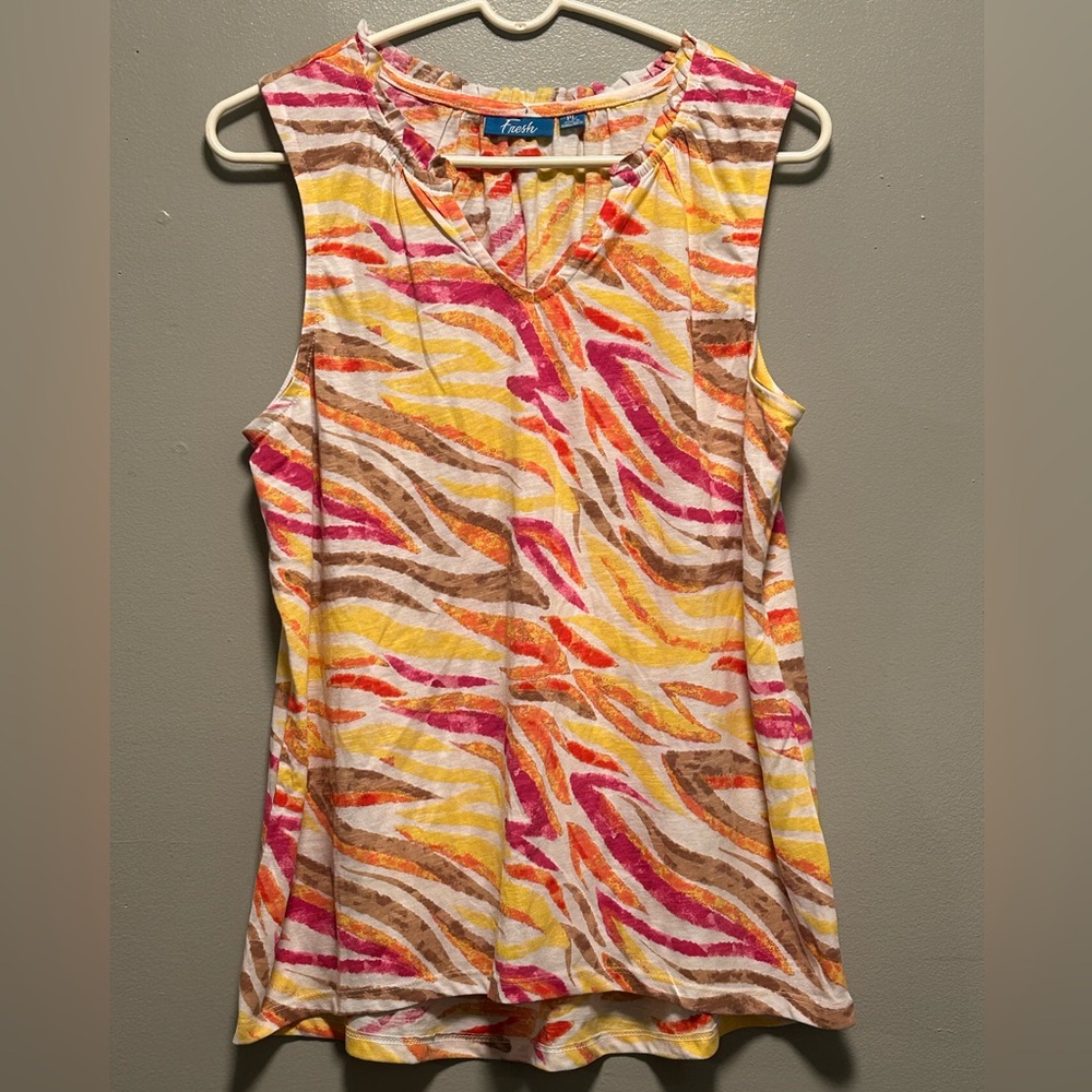 Women’s Fresh Multi Colored Sleeveless Top                     Size Petite Large